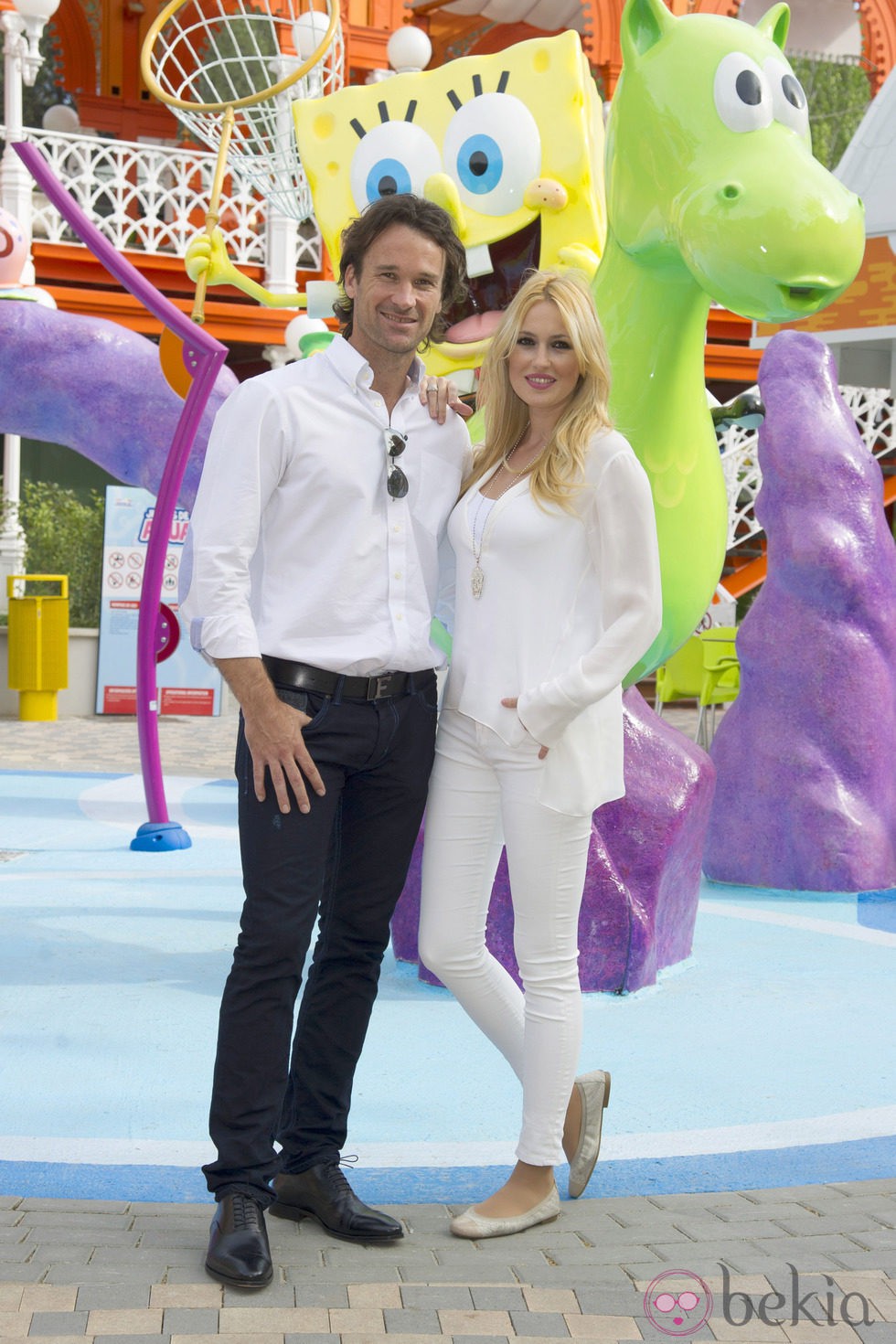 Carlos Moyá y Carolina Cerezuela en la inauguración del Nickelodeon Land del Parque de Atracciones de Madrid