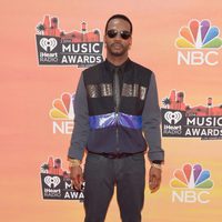 Juicy J en la alfombra roja de los iHeartRadio Music Awards 2014