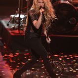 Shakira durante su actuación en los iHeartRadio Music Awards 2014