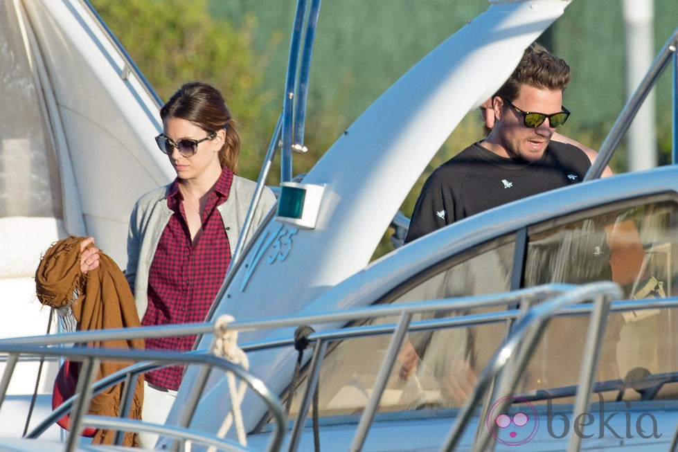 Blanca Suárez y Dani Martín en un barco en Ibiza