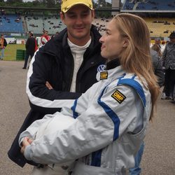 Pierre Casiraghi y Beatrice Borromeo bromean antes de la Copa Scirocco