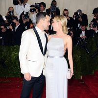 Joshua Jackson y Diane Kruger en la Gala MET 2014