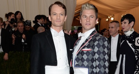 Neil Patrick Harris y David Burtka en la Gala MET 2014