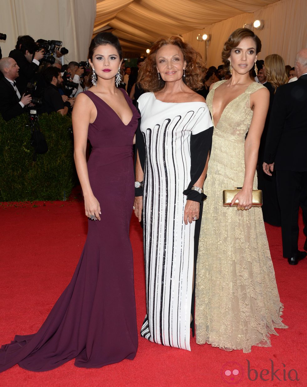 Selena Gomez, Diane von Fürstenberg y Jessica Alba en la Gala MET 2014