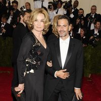 Jessica Lange y Marc Jacobs en la Gala MET 2014