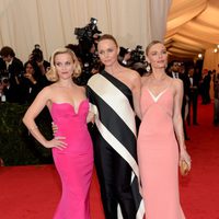 Reese Whiterspoon, Stella McCartney y Kate Bosworth en la Gala MET 2014 