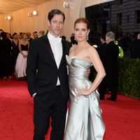 Amy Adams y Darren Le Gallo en la Gala MET 2014