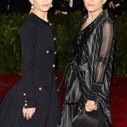 Mary-Kate Olsen y Ashley Olsen en la Gala MET 2014