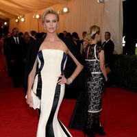 Charlize Theron en la Gala MET 2014