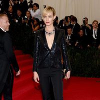 Amber Valletta en la Gala MET 2014