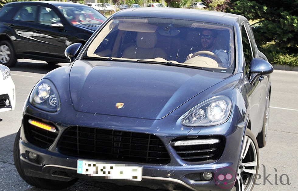 Sergio Ramos llegando al hospital en el que nacerá su primer hijo