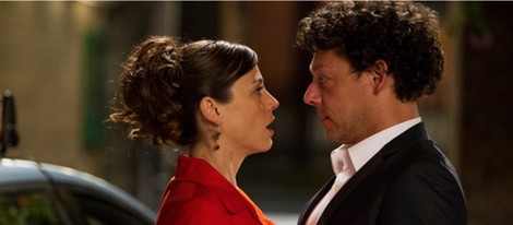 Richard Coyle y Leonor Watling en un fotograma de 'Amor en su punto'