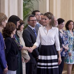 La Princesa Letizia saluda en una audiencia en La Zarzuela