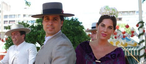 Fran Rivera y Lourdes Montes a caballo en la Feria de Sevilla 2014