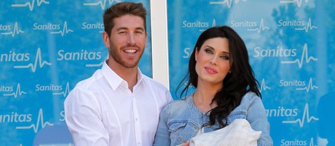 Sergio Ramos y Pilar Rubio presentan a su hijo Sergio