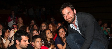 Dani Rovira firmando autógrafos en el Festival de Cine de Melilla 2014