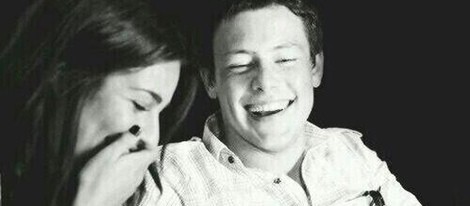 Lea Michele y Cory Monteith sonrientes