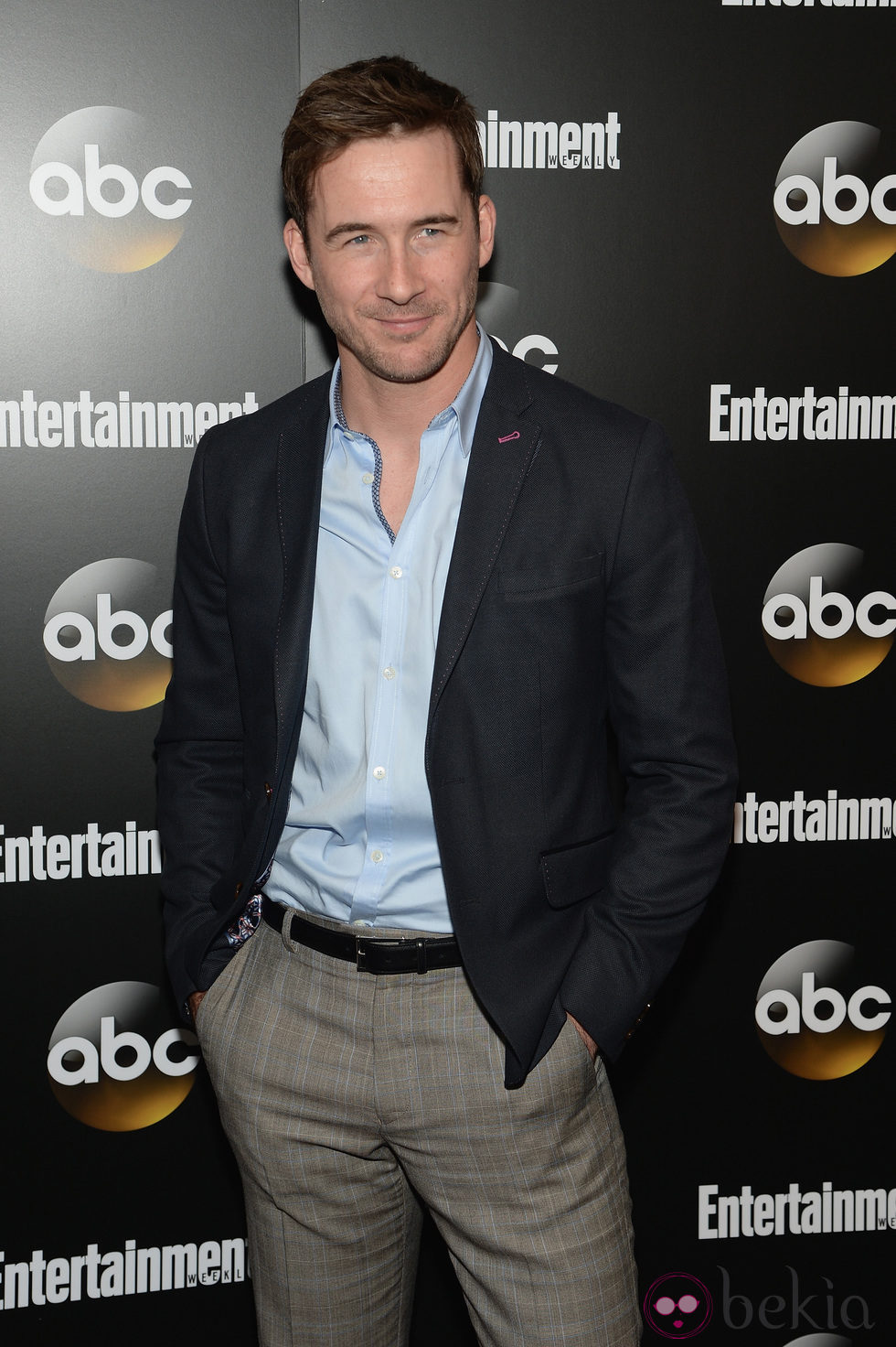 Barry Sloane en los Upfronts de la ABC 2014