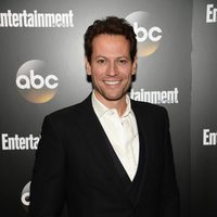 Ioan Gruffudd en los Upfronts de la ABC 2014