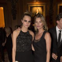 Cara Delevingne y Kate Moss en una cena benéfica en el Castillo de Windsor