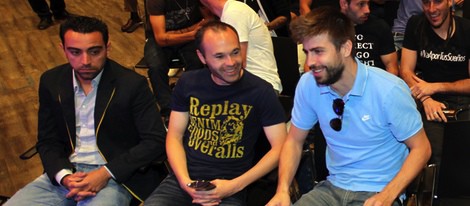 Xavi Hernández, Andrés Iniesta y Gerard Piqué en la despedida de Puyol del Barça