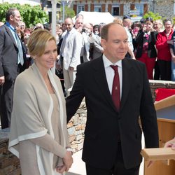 Alberto y Charlene de Monaco en Cantal