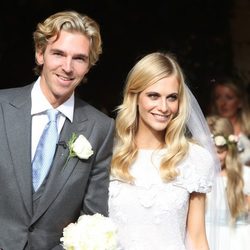 James Cook y Poppy Delevingne en su boda en Londres