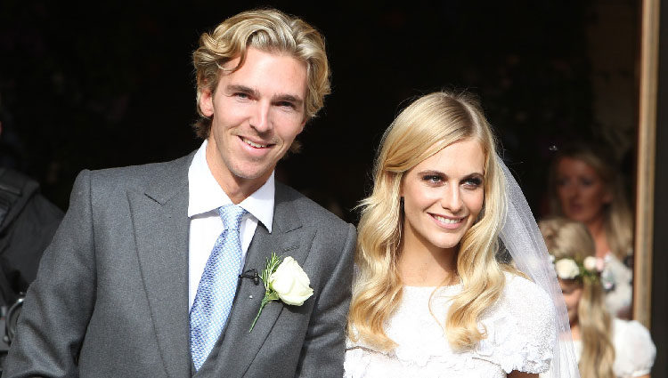 James Cook y Poppy Delevingne en su boda en Londres