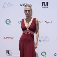 Molly Sims en la fiesta solidaria contra el cáncer de ovario en Los Angeles