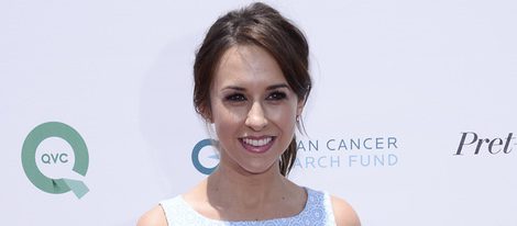 Lacey Chabert en la fiesta solidaria para la lucha contra el cáncer de ovario en Los Angeles