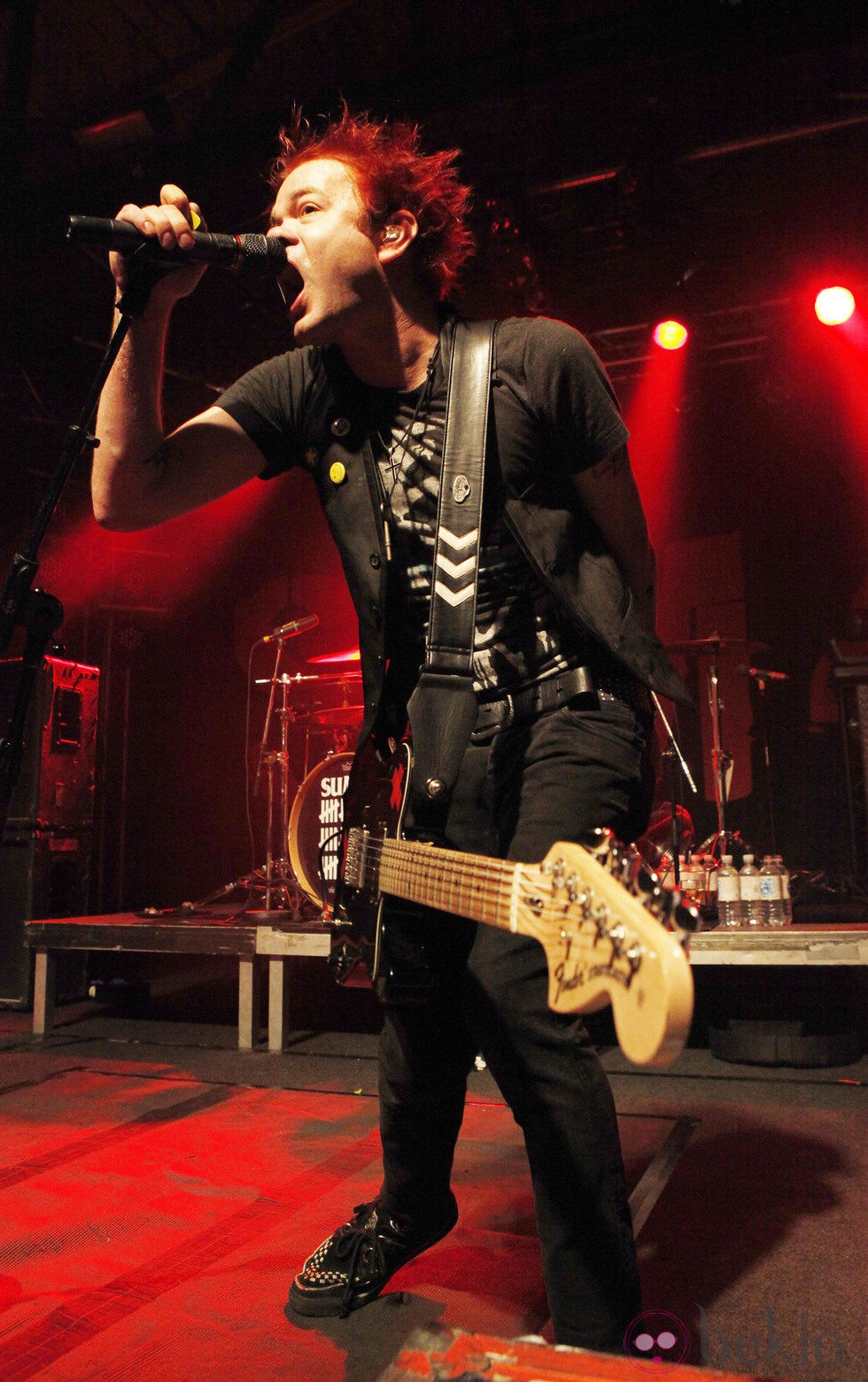 Deryck Whibley durante un concierto en Berlín