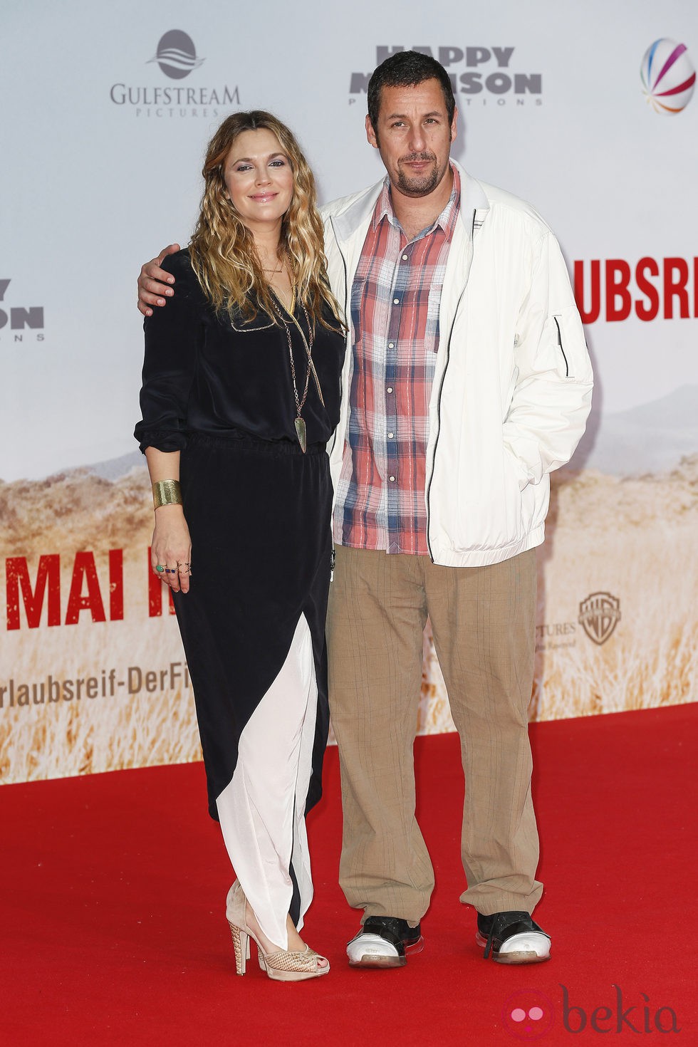 Drew Barrymore y Adam Sandler en el estreno de 'Juntos y revueltos' en Berlín