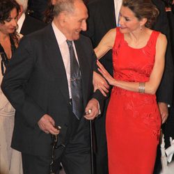 La Princesa Letizia con el empresario de 101 años Miguel Pérez