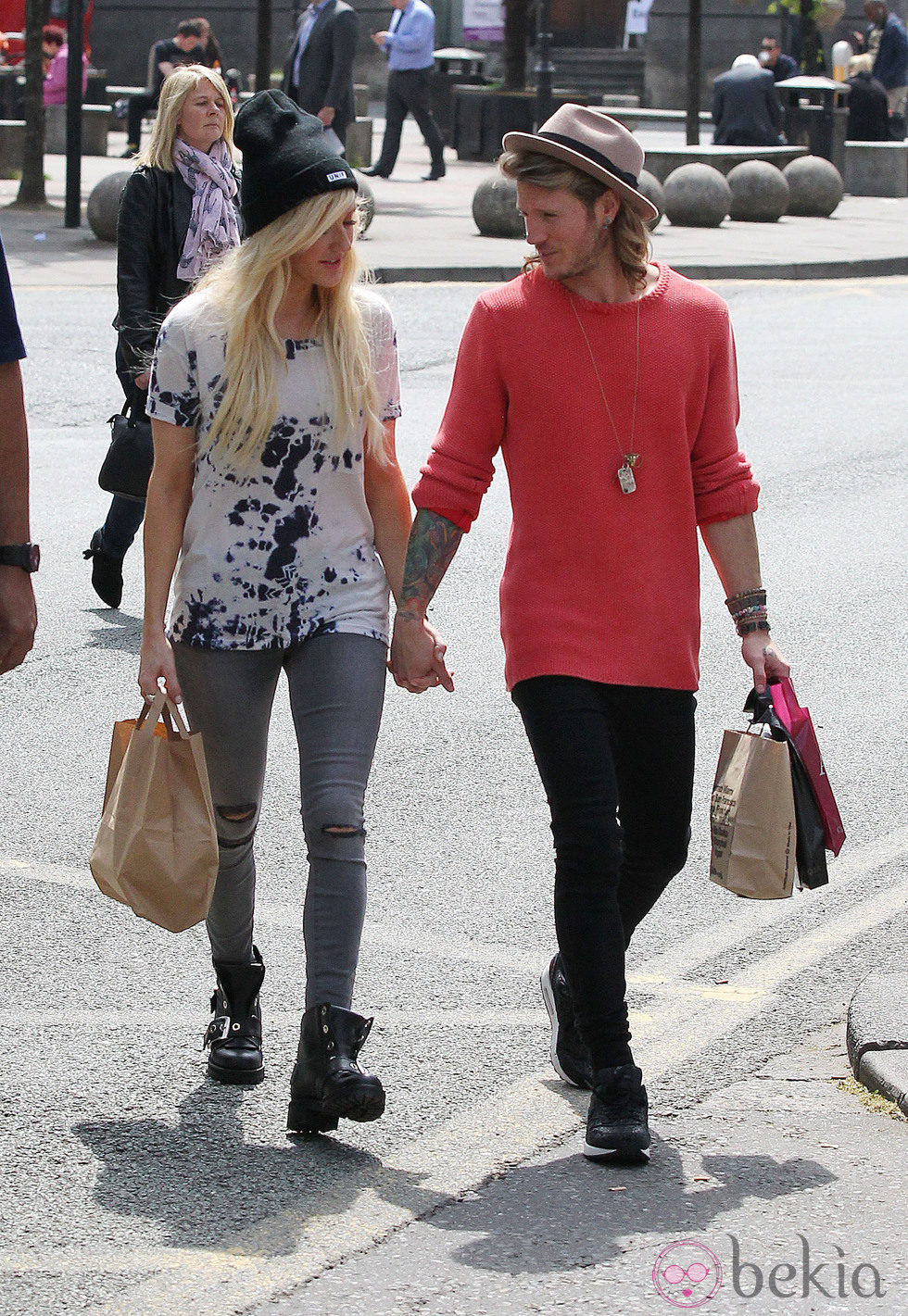 Dougie Poynter y Ellie Goulding pasean su amor