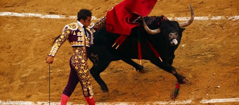 El Fandi toreando en la Corrida de la Prensa 2014