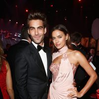 Irina Shayk y Jon Kortajarena en la gala amfAR del Festival de Cannes 2014