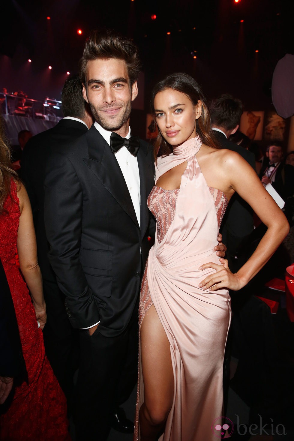 Irina Shayk y Jon Kortajarena en la gala amfAR del Festival de Cannes 2014