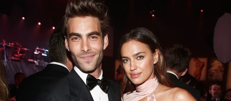 Irina Shayk y Jon Kortajarena en la gala amfAR del Festival de Cannes 2014