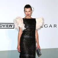 Milla Jovovich en la gala amfAR del Festival de Cannes 2014