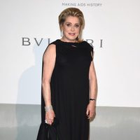 Catherine Deneuve en la gala amfAR del Festival de Cannes 2014