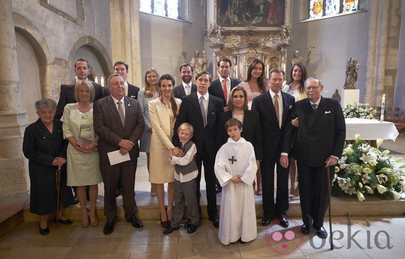 La Familia Ducal de Luxemburgo en la Primera Comunión del Príncipe Gabriel