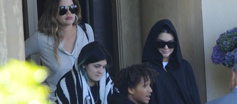 Khloé Kardashian, Kendall Jenner, Kylie Jenner y Jaden Smith en el hotel de Florencia tras la boda de los West