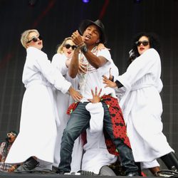 Pharrel Williams en el Radio 1's Big Weekend de la BBC 2014