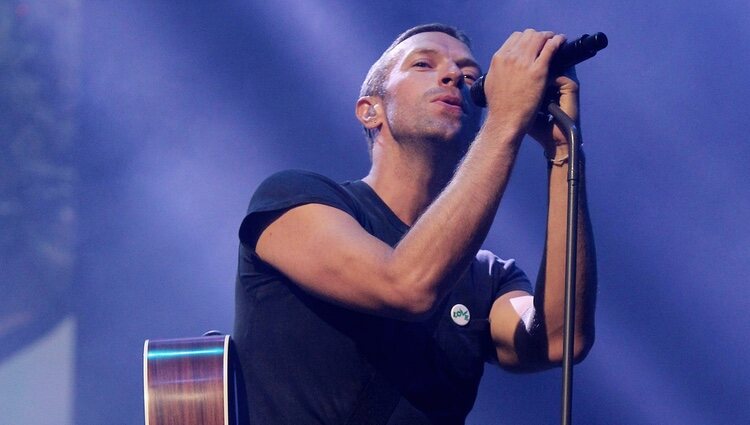 Chris Martin en el Radio 1's Big Weekend de la BBC 2014