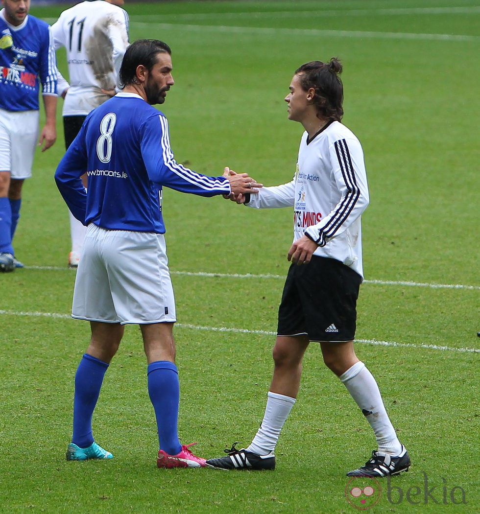 Harry Styles y Dean Holdsworth en el partido benéfico