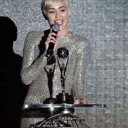 Miley Cyrus recoge su premio en los World Music Awards 2014