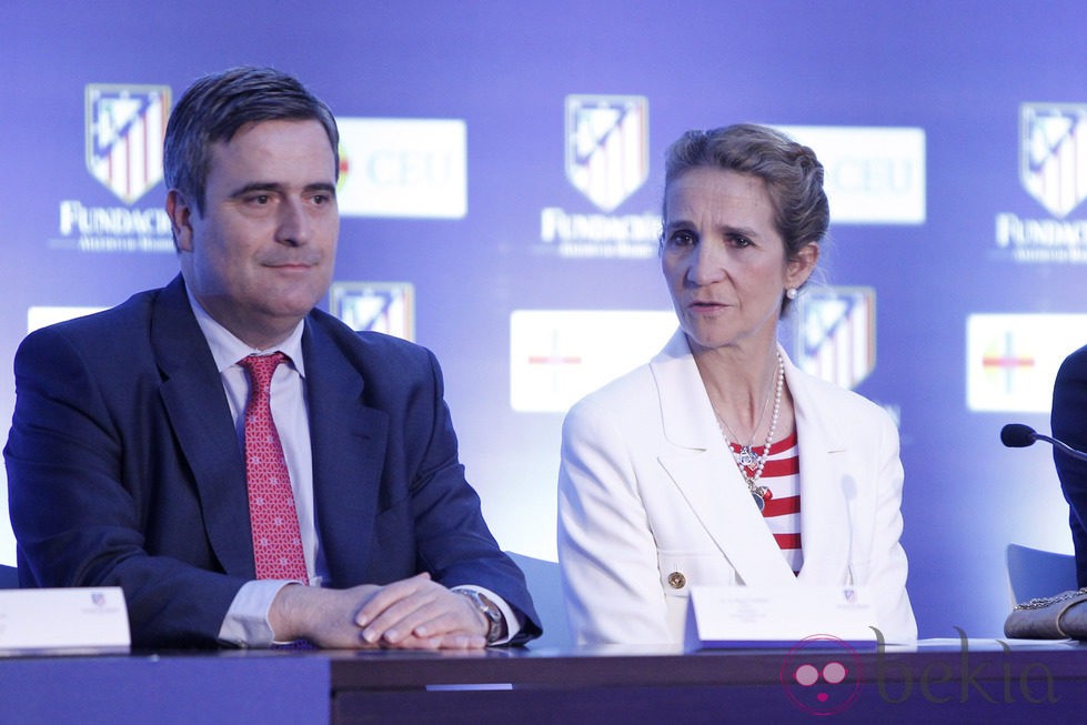 La Infanta Elena en un acto de la Fundación Atlético de Madrid y la Universidad CEU