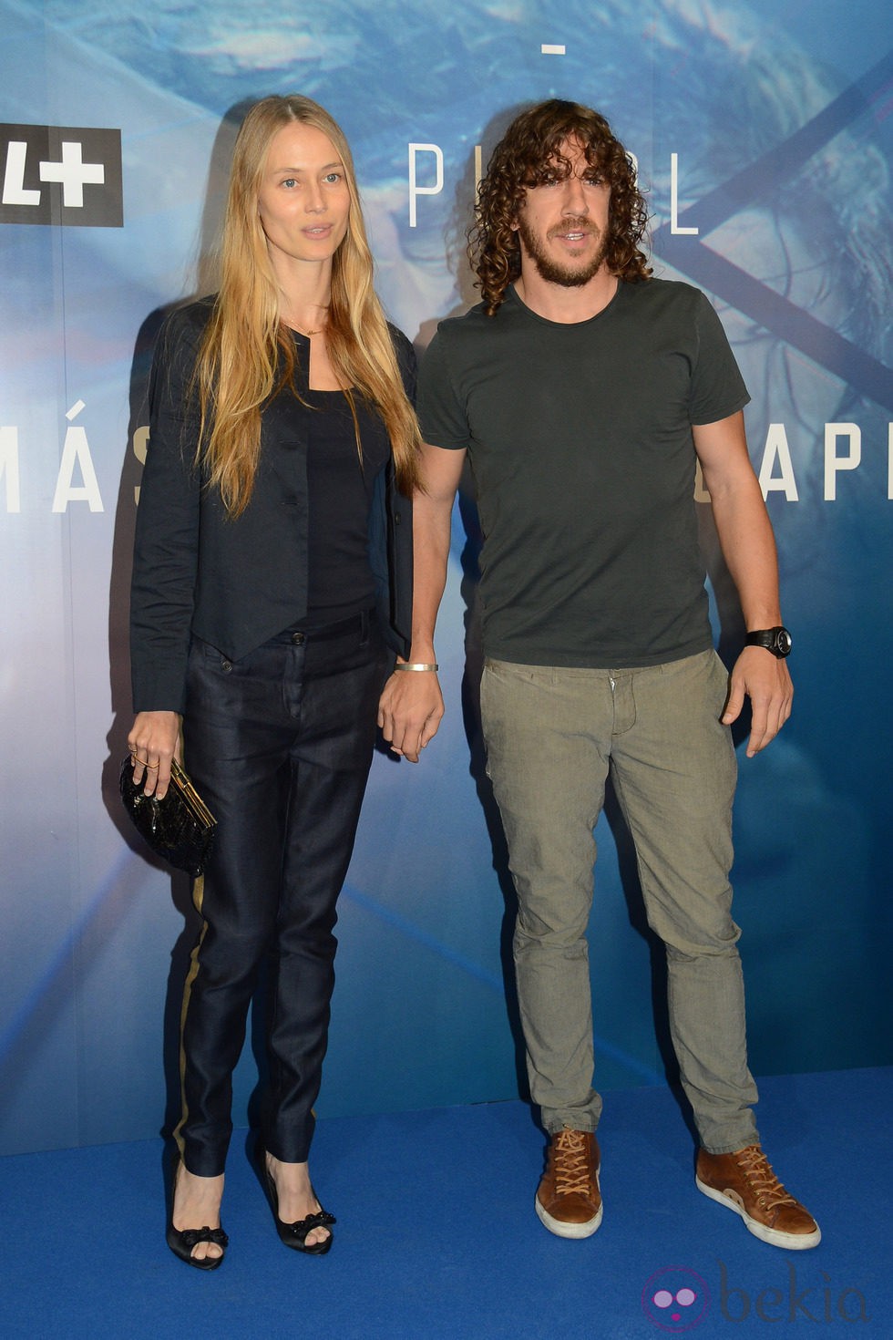 Carles Puyol y Vanesa Lorenzo en el estreno del documental 'Puyol, más que un capitán'