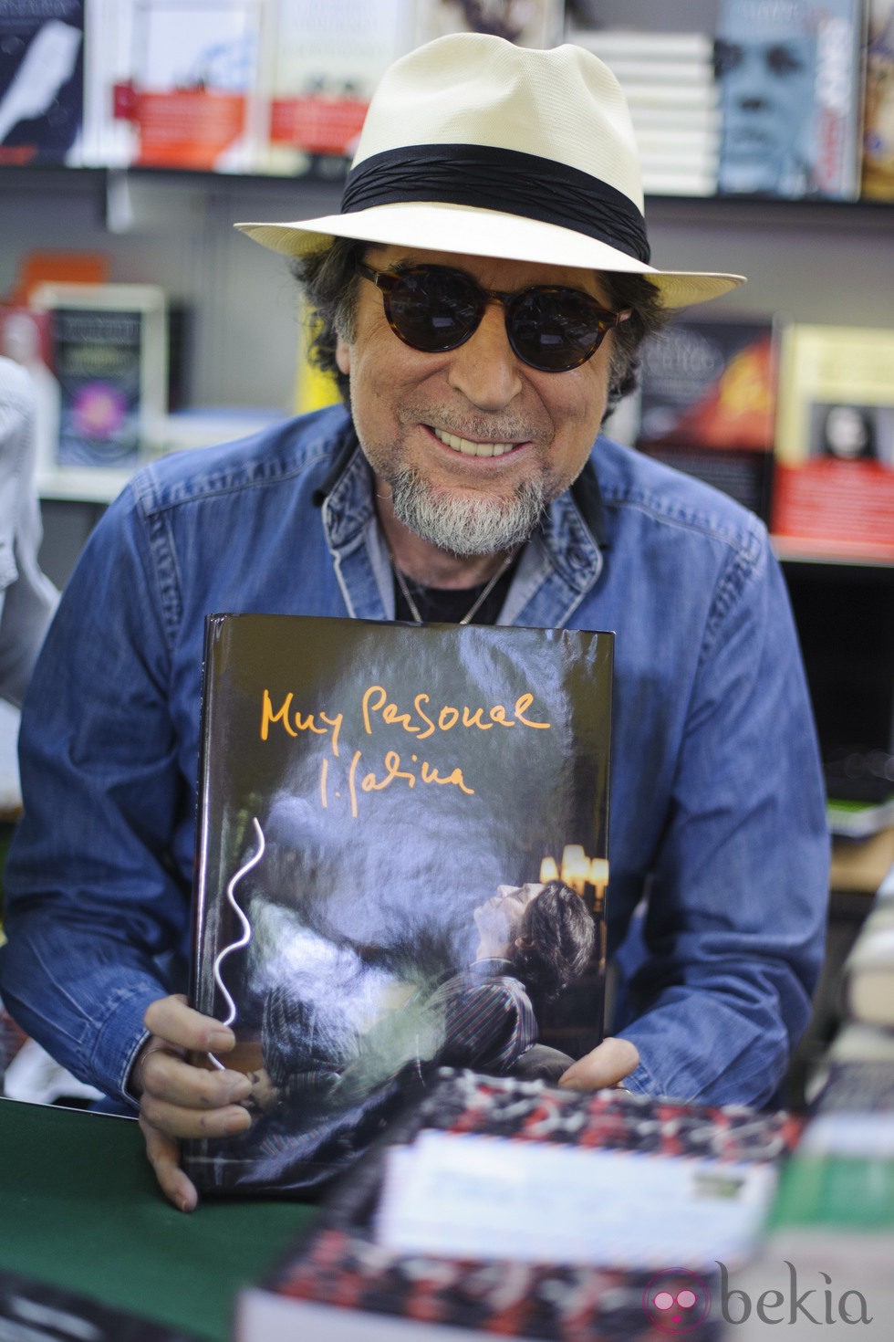 Joaquín Sabina en la Feria del Libro de Madrid 2014