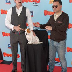 Alex O'Dogherty y Secun de la Rosa en la premiere de 'Pancho, el perro millonario' en Madrid